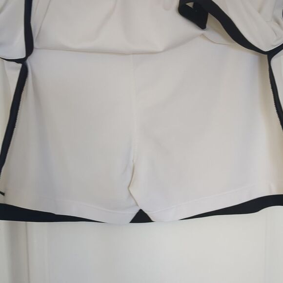 Nike white Tennis Golf skort with attached shirts size MED - Picture 5 of 6